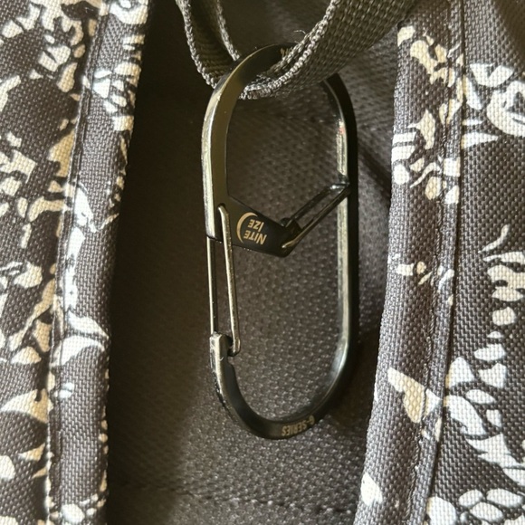 Nike kids unisex Jordan elemental, white black animal print backpack - Picture 6 of 10